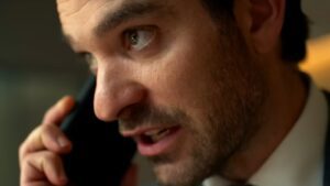 Traição: Saiba tudo sobre a nova série espionagem com Charlie Cox na Netflix 6