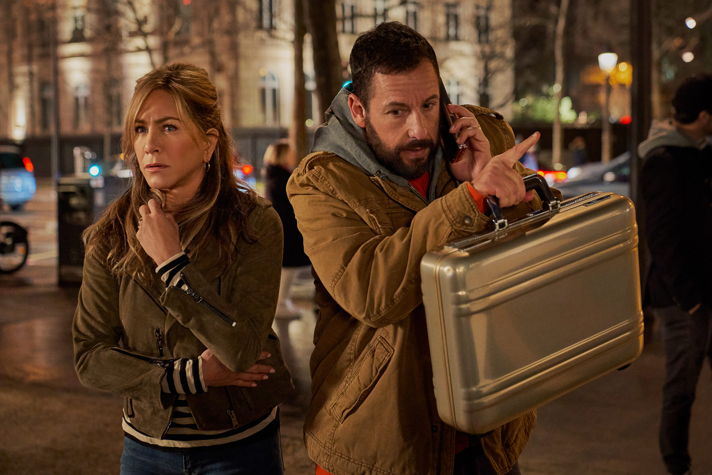 Mistério em Paris: Filme com Adam Sandler e Jennifer Aniston ganha trailer e data de estreia 14