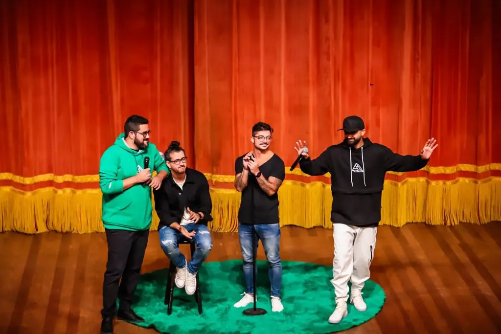 Stand ups brasileiros no Star Plus | 4 especiais de comédia chegam ao streaming 5