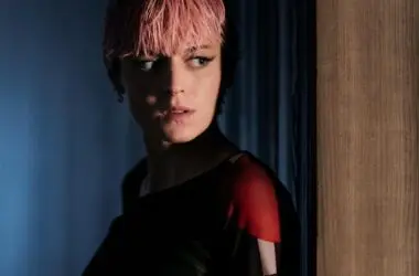 Protagonizada por Emma Corrin, Assassinato no Fim do Mundo é destaque no Star Plus 15