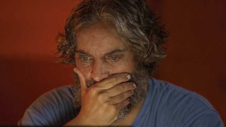 Fingir a Morte Muda Tudo em "Descanse em Paz", Novo Filme Argentino na Netflix 17