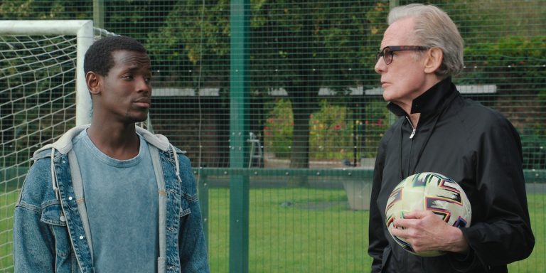 Com Futebol em Primeiro Plano, Filme "Jogo Bonito" Levanta a Bola Para Várias Questões 14