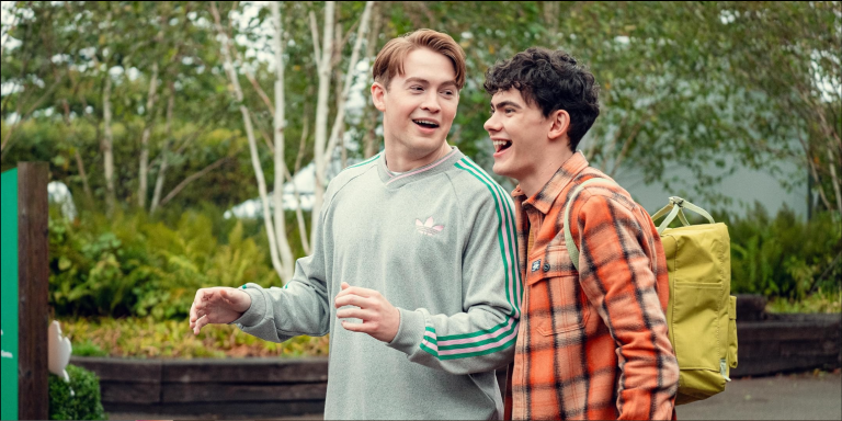 Kit Connor e Joe Locke em "Heartstopper", Netflix