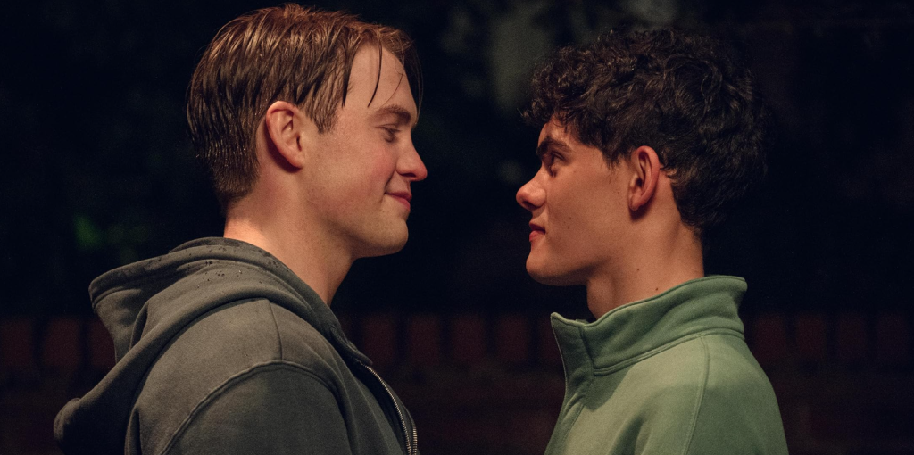 Kit Connor e Joe Locke em "Heartstopper", Neflix